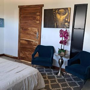 Habitación Estándar con Cama Queen